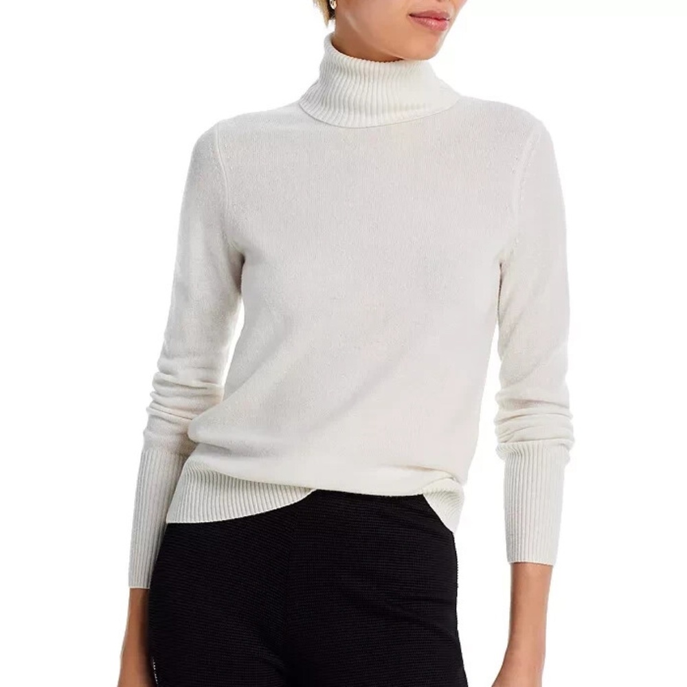 Aqua Cashmere Turtleneck Sweater Size Large (NWT)
